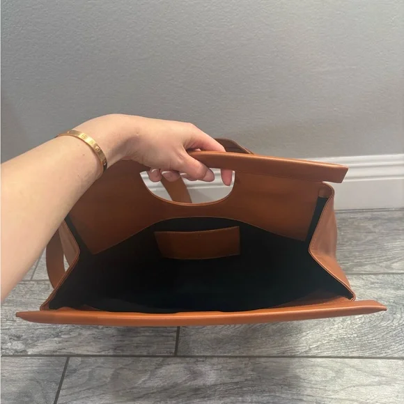 Women's Tan Crescent Leather Shoulder Bag - Picture 6 of 6